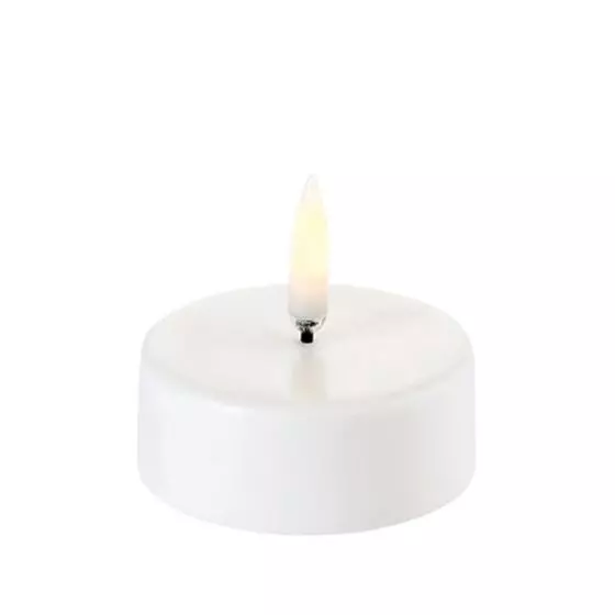 Piffany Copenhagen - Uyuni Lighting LED Maxi Teelicht "Nordic White" H: 2,2 cm, Ø: 6,1 cm 